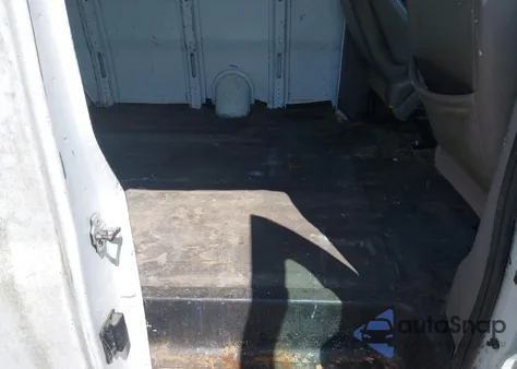 2005 GMC Savana Standard from USA, damaged, VIN 1GTFG15X451171899